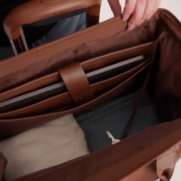 BEIS MINI CONVERTABLE WEEKENDER IN MAPLE - Picture 9 of 11